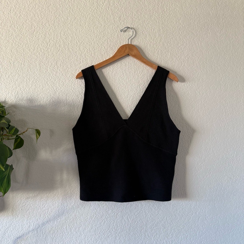 Banana Republic Black V-Neck Ribbed Tank Top